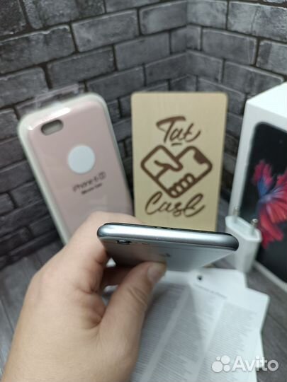 iPhone 6S, 64 ГБ