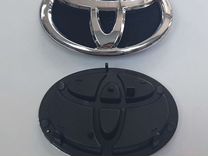 Эмблемы Toyota с площадкой