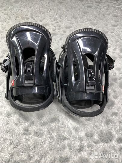 Крепления для сноуборда M Head