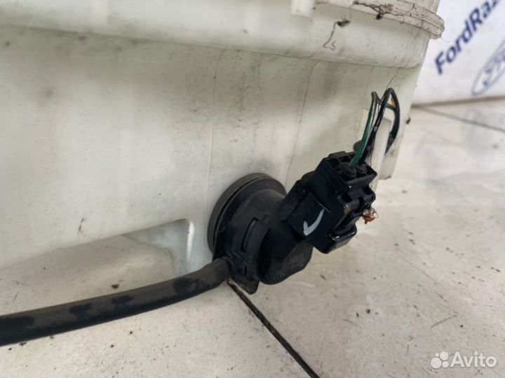Бачок омывателя Mazda Mazda5 CR 2007-2010