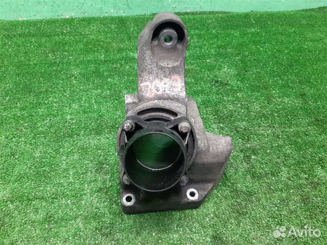 Кронштейн опоры двс левой Mercedes Benz C-Class W