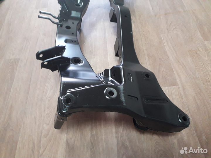 Подрамник задний Mitsubishi Outlander 1