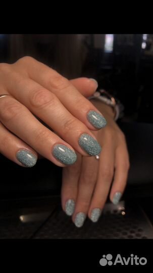 Модель на маникюр