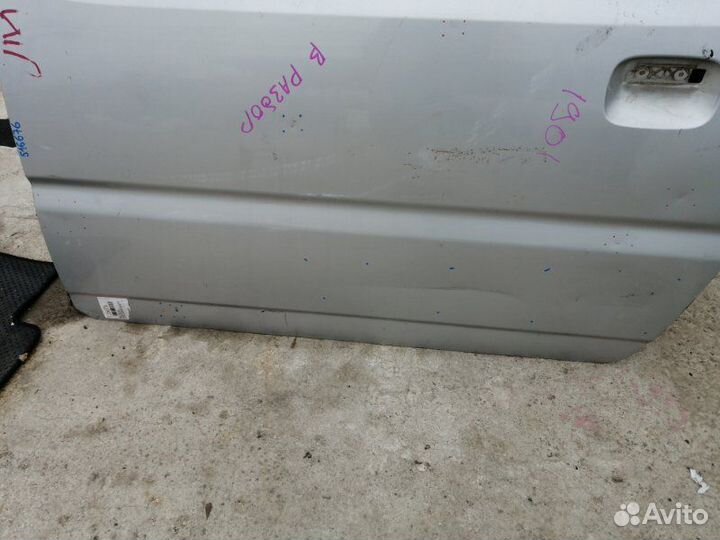 Дверь передняя левая Suzuki Jimny JB23