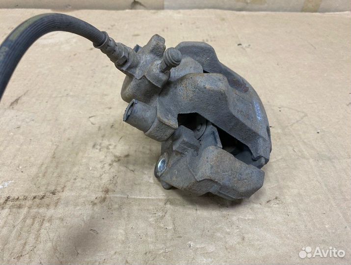 Суппорт тормозной передний правый Renault Sandero