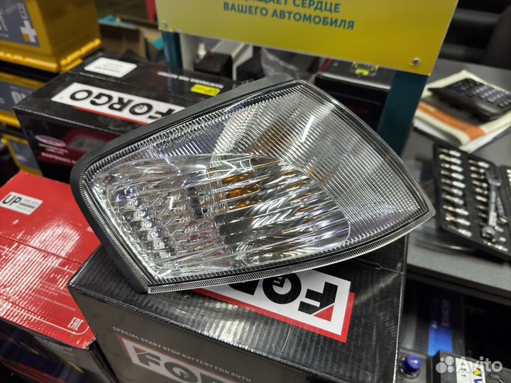 Габарит правый Nissan Wingroad WFY11