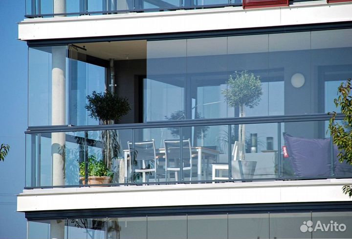 Безрамное раздвижное остекление