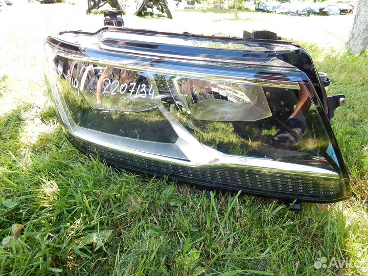 Фара правая Volkswagen Tiguan 2 поколение (2016-20