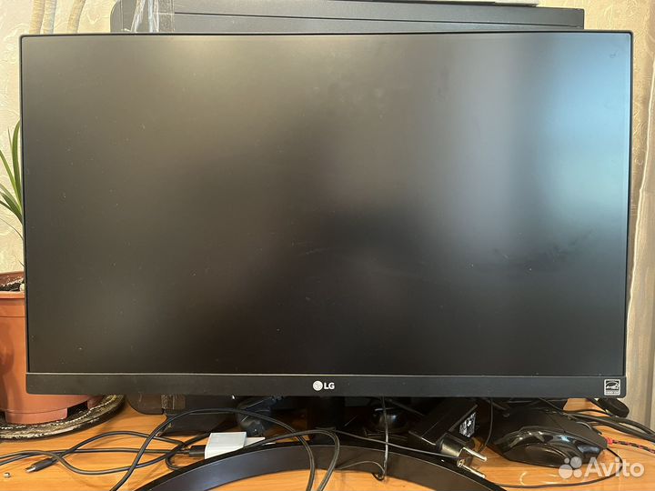 Монитор LG 22
