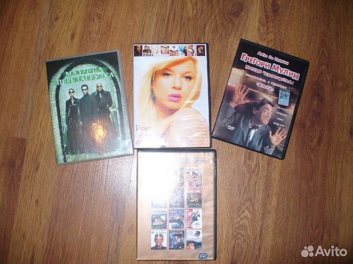 Диски с фильмами и мультиками