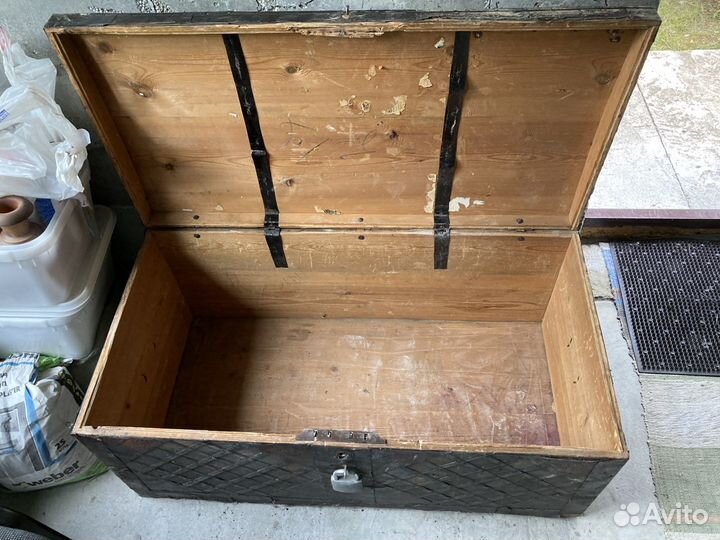 Сундуки старинные