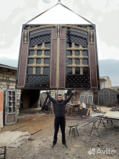 Кованные ворота в Маджалисе