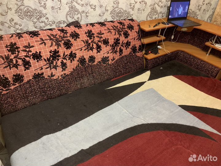 Угловой диван бу