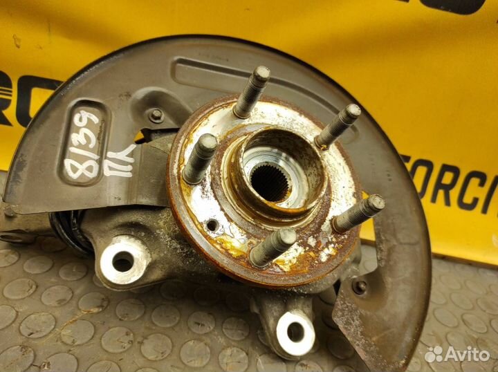 Кулак поворотный передний левый Ford Explorer U502