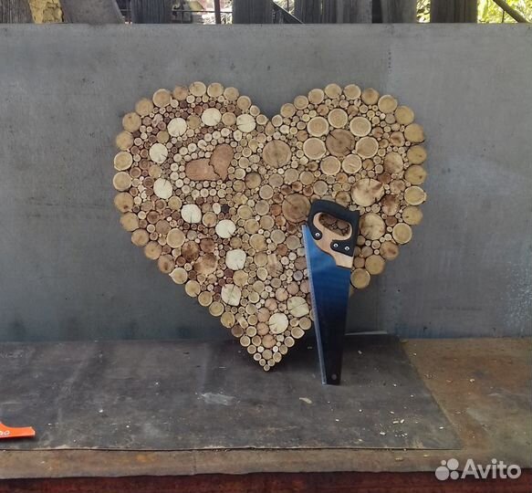 Панно из спилов дерева