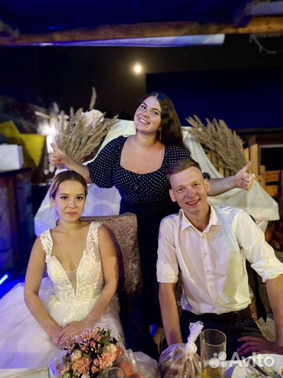 Ведущая + певица+ DJ