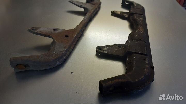 Кронштейн кпп Луаз