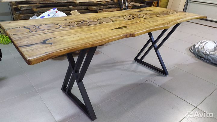 Кухонный стол