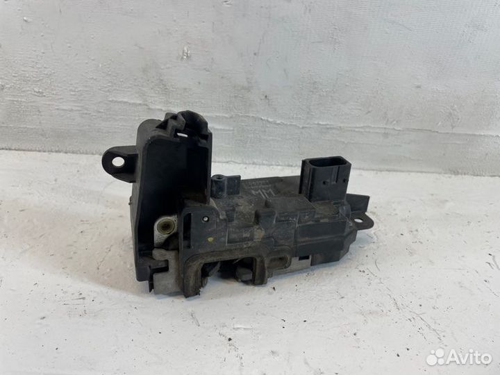 Замок двери передний правый Opel Astra H 2005