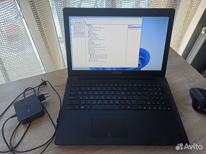 Ноутбук Asus Intel/SSD 256/8Gb