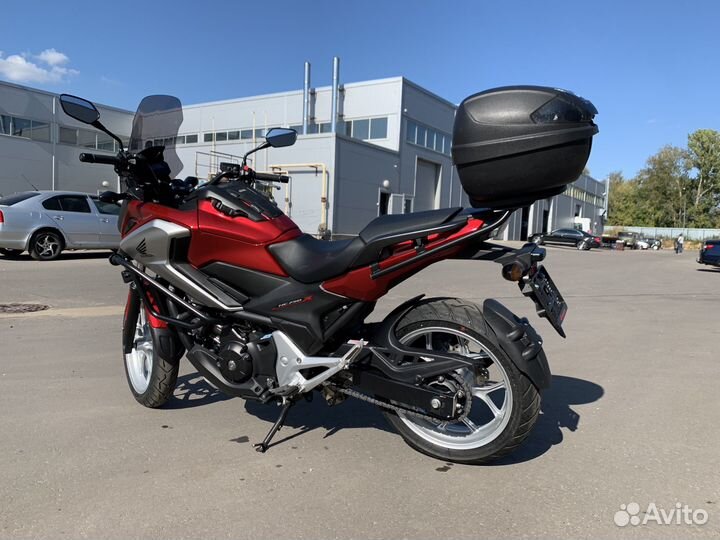 Продаю мотоцикл Honda NC 750 X