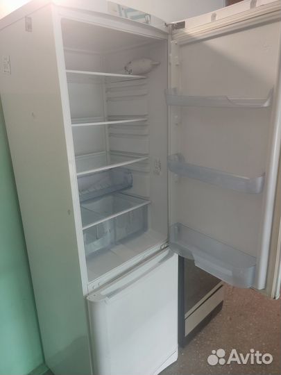 Холодильник бу indesit