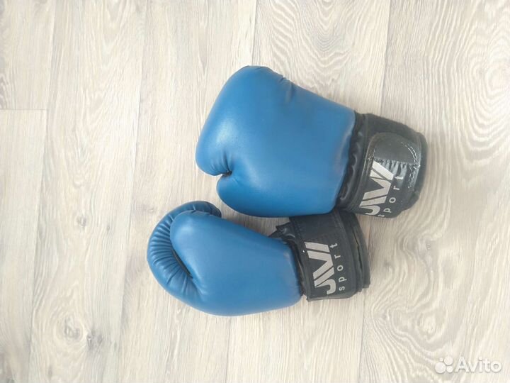 Боксерские перчатки