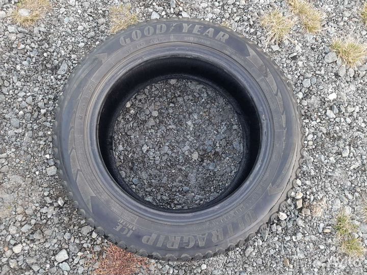 Goodyear Ultragrip Ice Arctic 205/55 R16