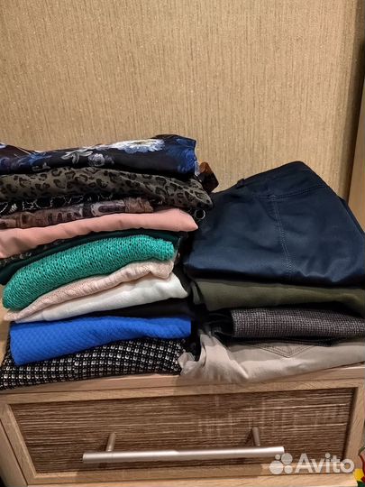 Продам пакет фирменных вещей 42-44