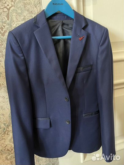 Пиджаки детские новые