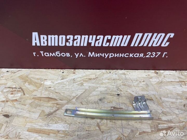 Направляющая стекла двери задняя правая LADA Vesta