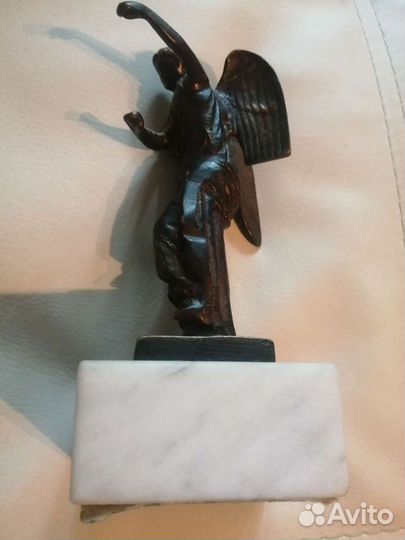 Бронзовая статуэтка, Италия