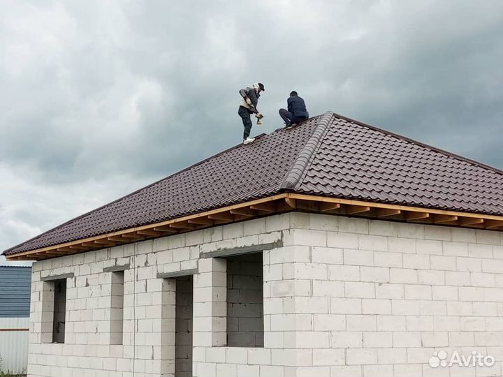 Строительная бригада каменьщики