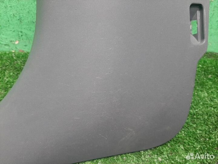 Накладка порога переднего левого внутри Toyota Ay