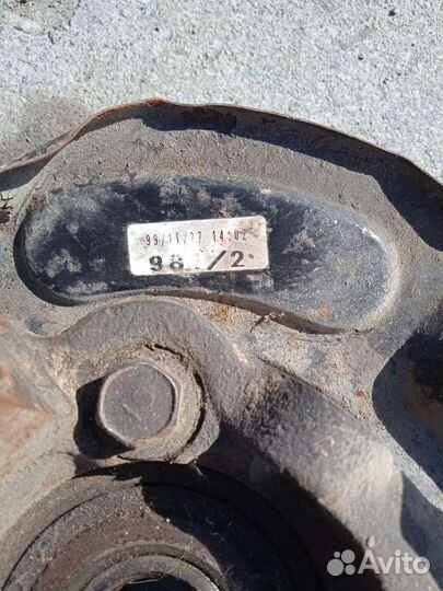 Поворотный кулак mitsubishi chariot grandis