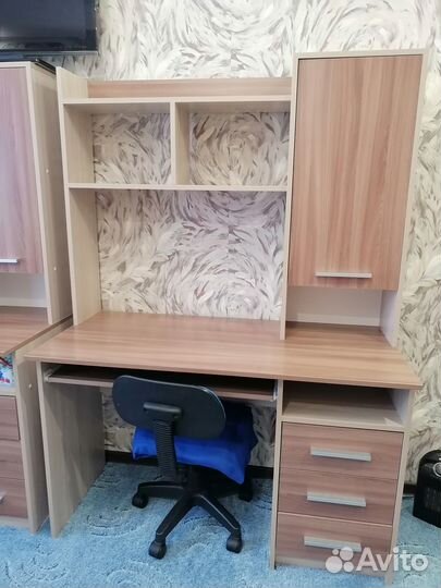 Компьютерный стол