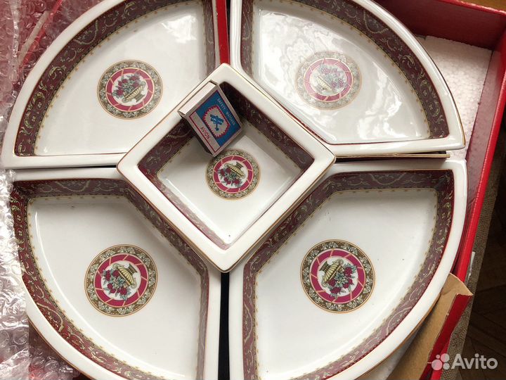 Блюдо фарфор