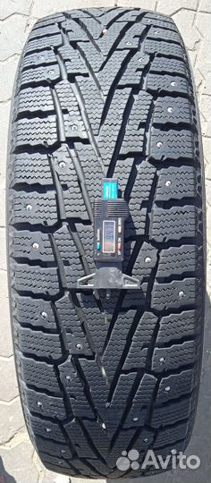 Roadstone Winguard WinSpike SUV 225/60 R18 100T