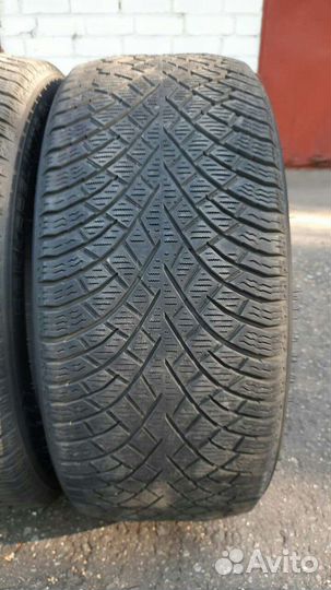 Nokian Tyres Hakkapeliitta R5 235/45 R18