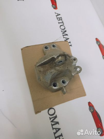 Кронштейн двигателя левый Nissan Murano 3 Z52