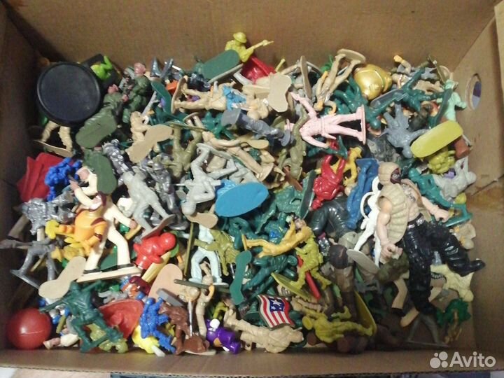 Солдатики, индейцы, ковбои