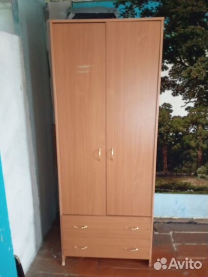 Шкаф
