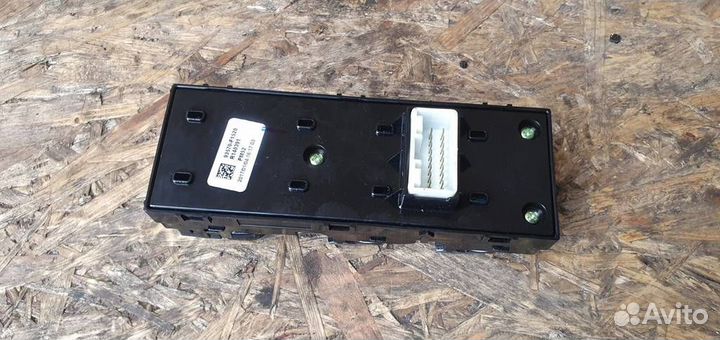 Блок управления стеклоподъемниками Kia Sportage 2