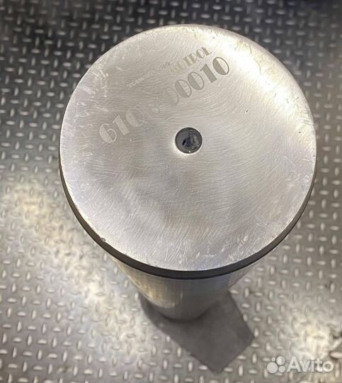 Палец 61QB-00010