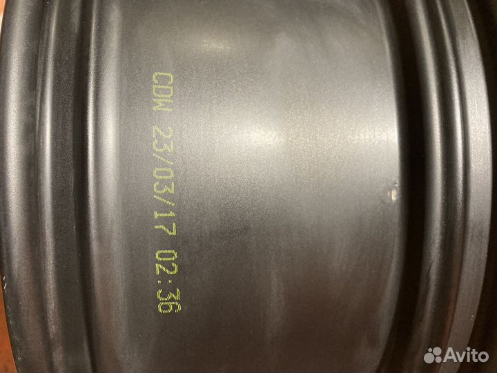 Один оригинальный диск R21 Range Rover
