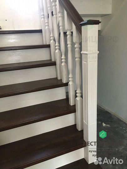 Лестница деревянная