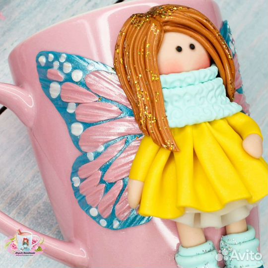 Кружка с декором из полимерной глины