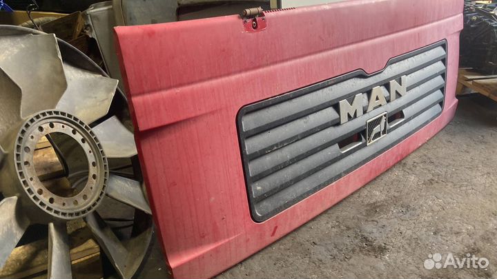 Капот MAN TGA 2008 81611100053
