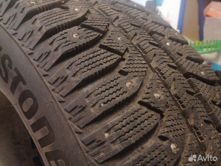 Шины зимние бриджстоун 235 65 r17