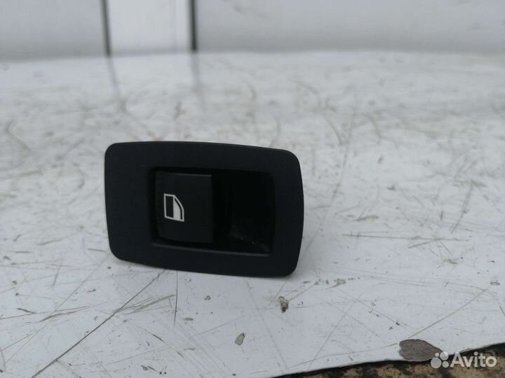 Кнопка стеклоподъемника BMW 3-Series F30